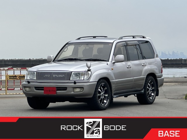 Toyota Land Cruiser 100 2