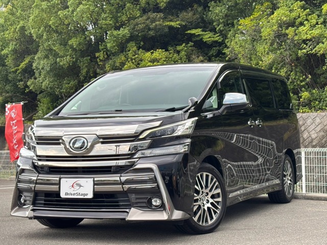Toyota Vellfire 1