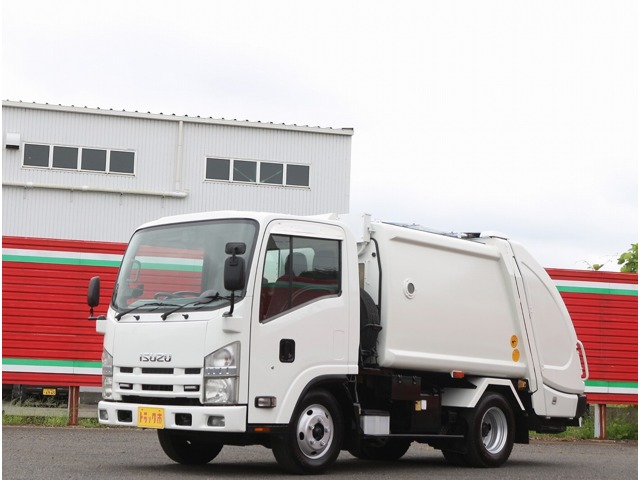 2011 Isuzu Elf
