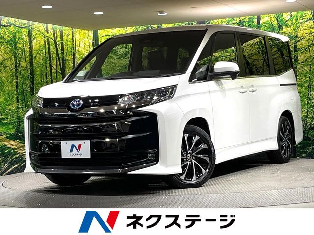 Toyota Noah 1