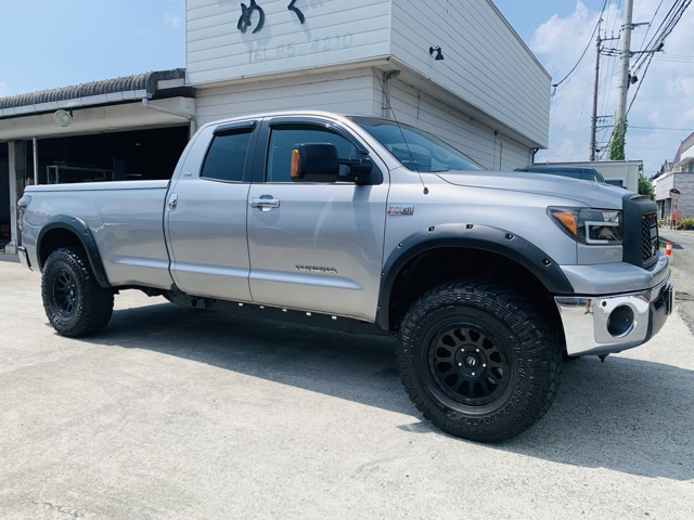 Toyota Tundra 1