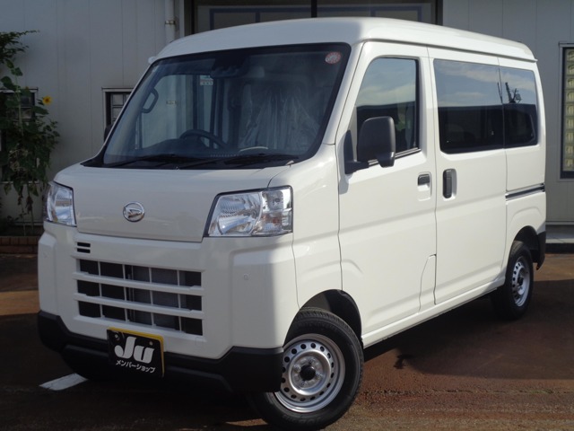 Daihatsu Hijet Cargo 1