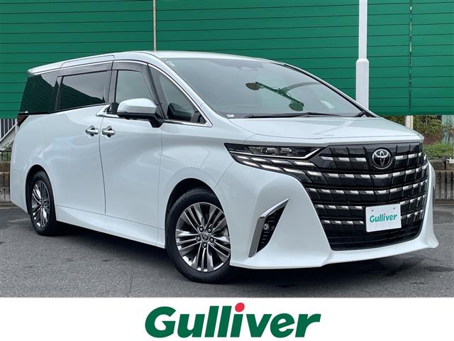 Toyota Alphard 1