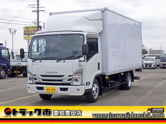 2022 Isuzu Elf
