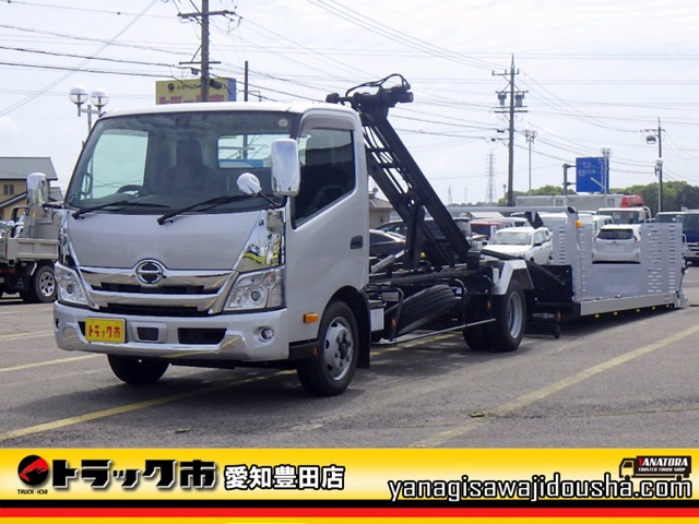 2023 Hino Dutro