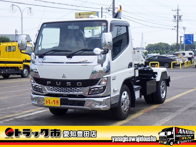 Mitsubishi Fuso Canter 1