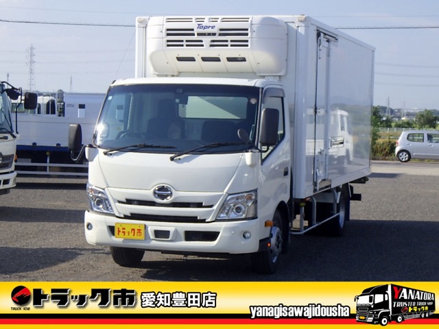 Hino Dutro 1