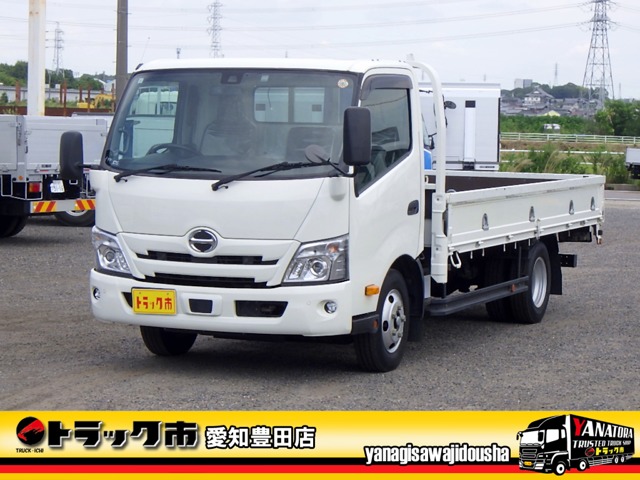 Hino Dutro 1