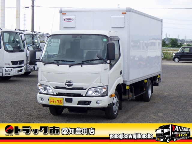 2025 Hino Dutro