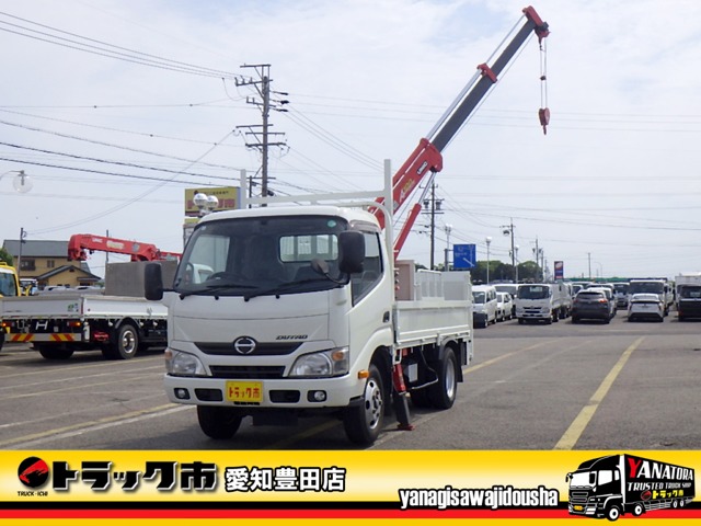 Hino Dutro 1