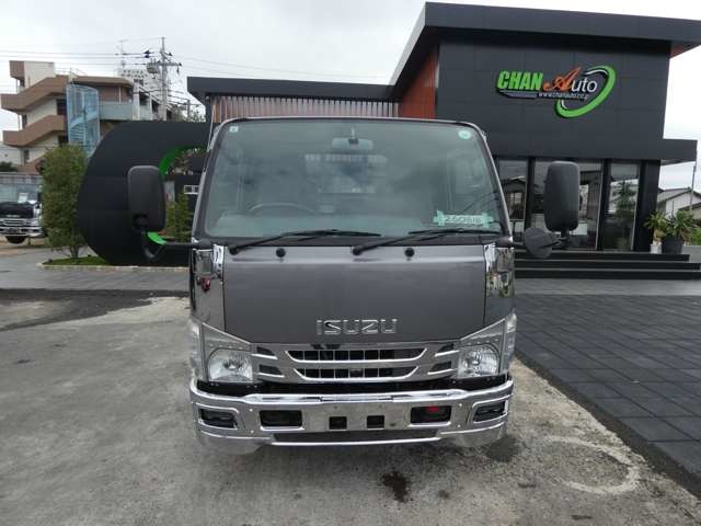 Isuzu Elf 2
