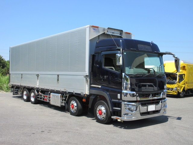 Mitsubishi Fuso Super Great 1