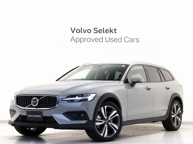 Volvo V60 Cross Country 1