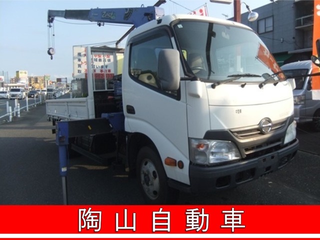 Hino Dutro 1