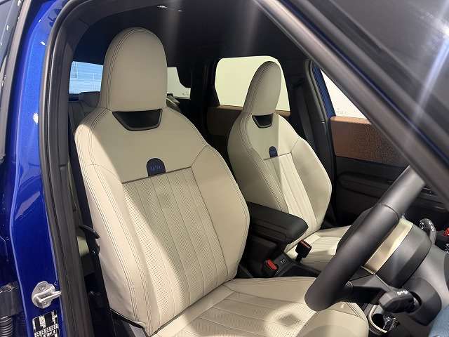 MINI Countryman 7