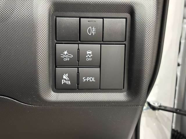 Toyota Raize 12