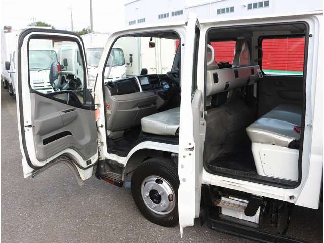 Mitsubishi Fuso Canter 4