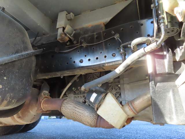 Isuzu Elf 11