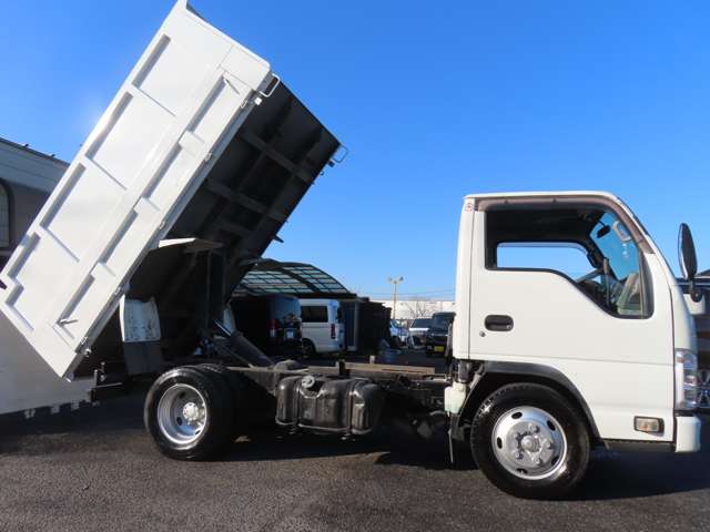 Isuzu Elf 8