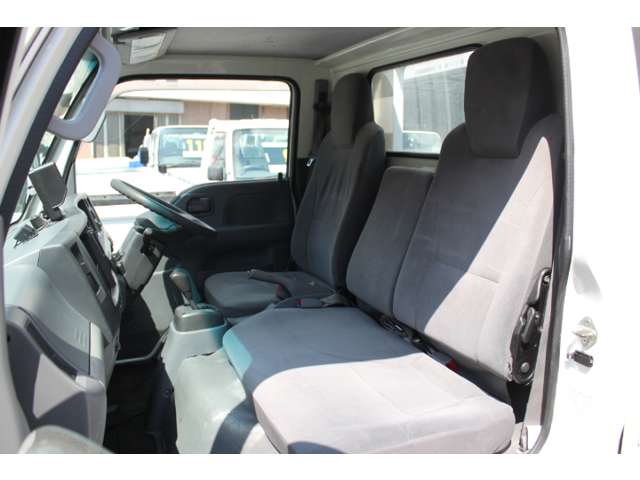 Isuzu Elf 11