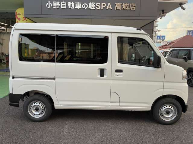 Daihatsu Hijet Cargo 11