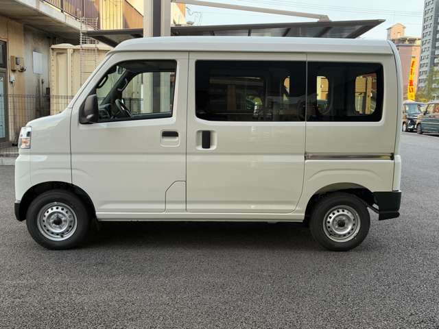 Daihatsu Hijet Cargo 6