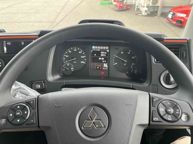 Mitsubishi Fuso Super Great 11