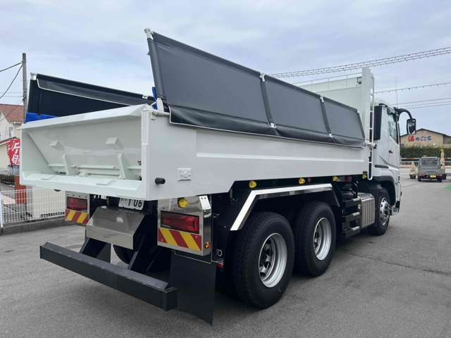 Mitsubishi Fuso Super Great 6