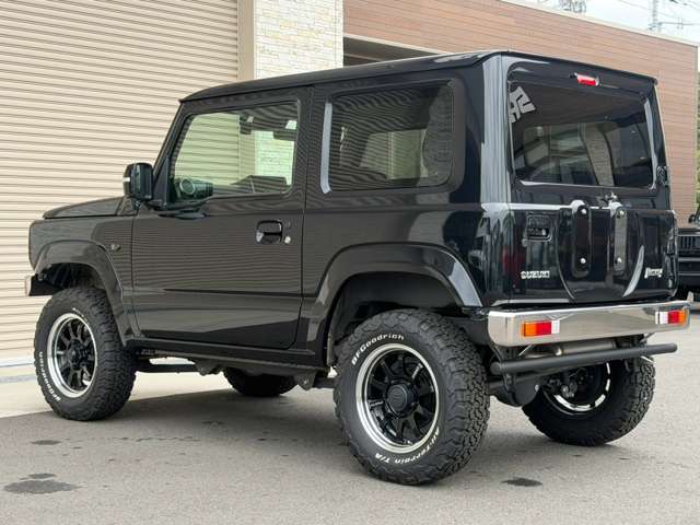 Suzuki Jimny 3