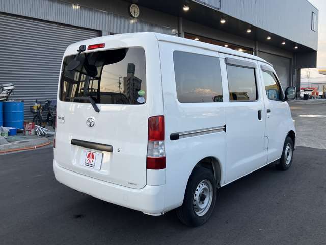 Toyota Town Ace Van 8