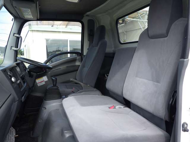 Isuzu Elf 11