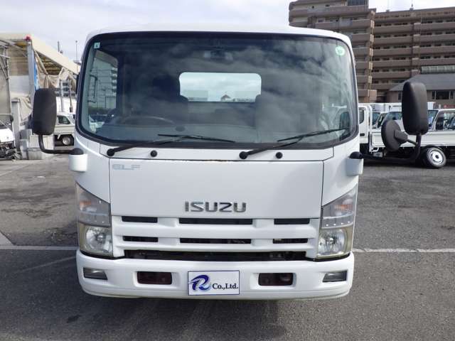 Isuzu Elf 4