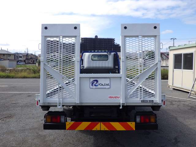 Isuzu Elf 5