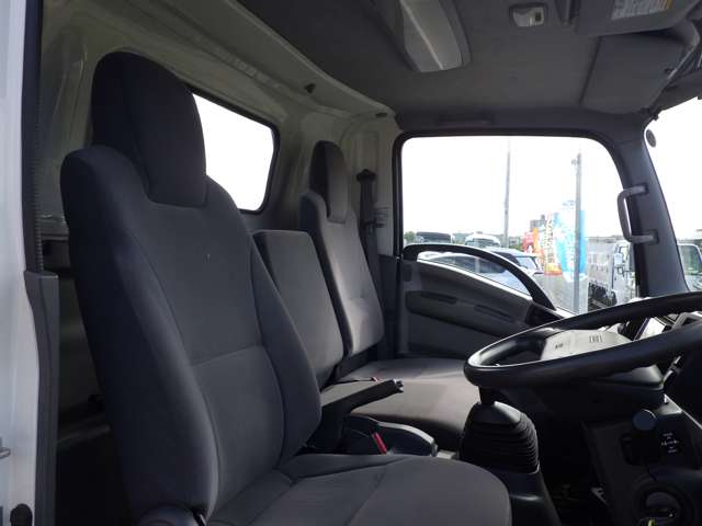 Isuzu Elf 10