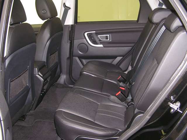 Land Rover Discovery Sport 12