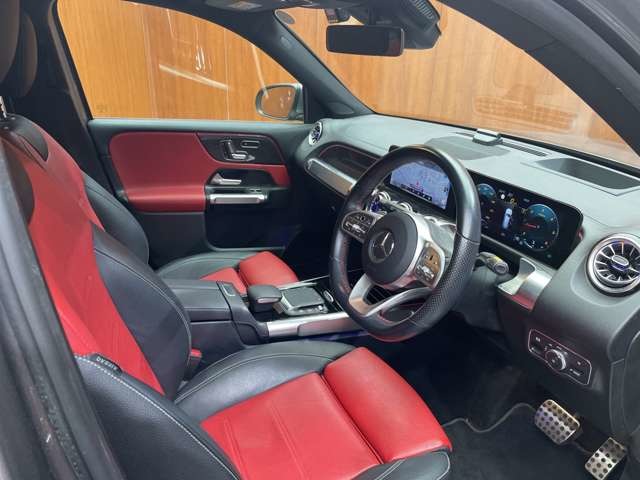 Mercedes-Benz GLB 5