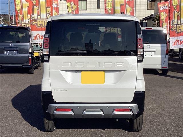 Mitsubishi Delica Mini 6