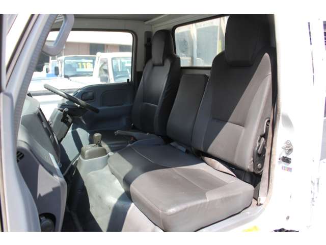 Isuzu Elf 11
