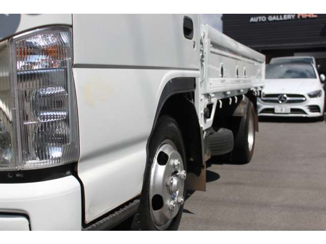 Isuzu Elf 3