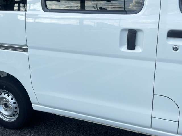 Daihatsu Hijet Cargo 11