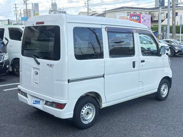 Daihatsu Hijet Cargo 5