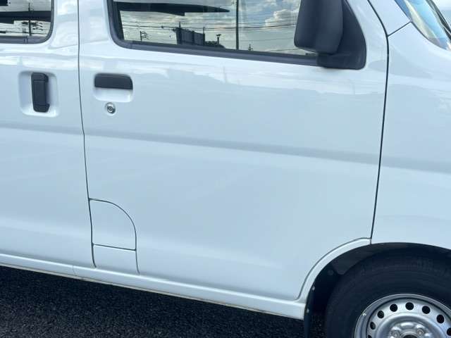 Daihatsu Hijet Cargo 10