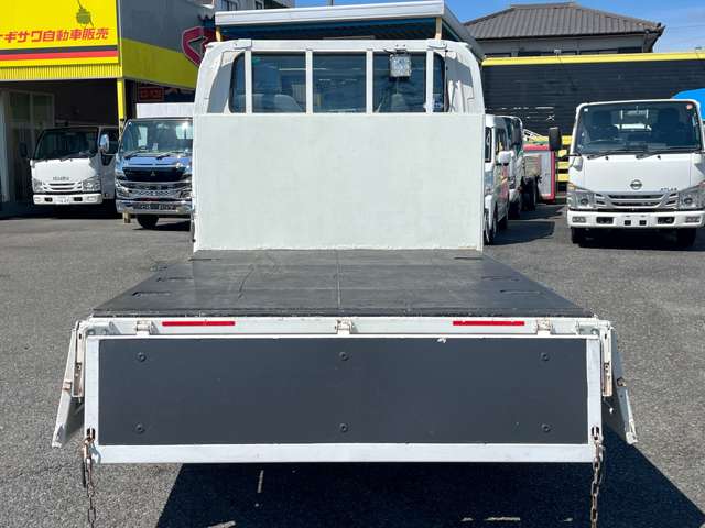 Isuzu Elf 8