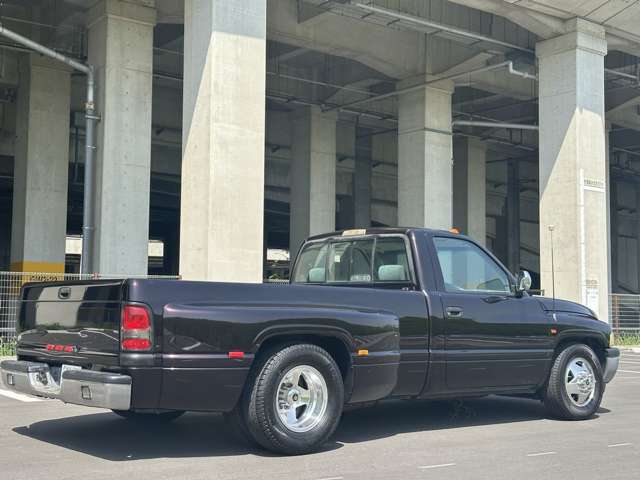 Dodge Ram 4