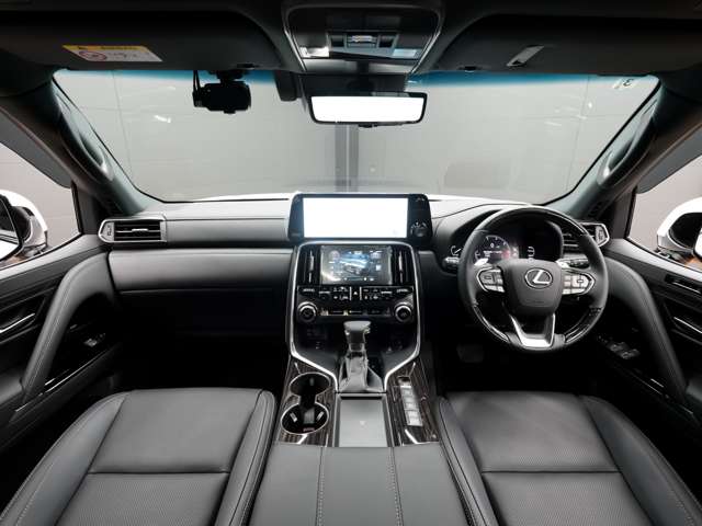 Lexus LX 5
