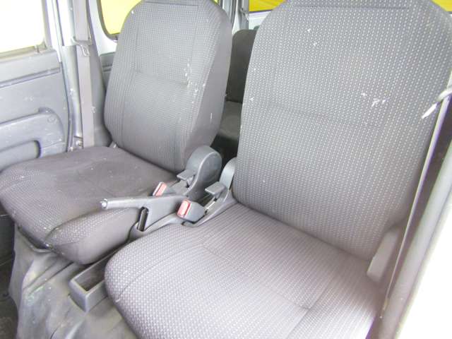 Daihatsu Hijet Cargo 7