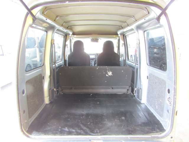 Daihatsu Hijet Cargo 9