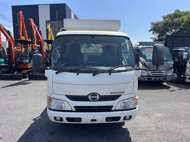 Hino Dutro 5