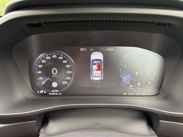Volvo XC40 9