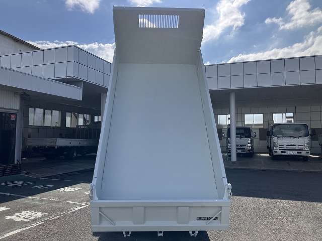 Mitsubishi Fuso Canter 7